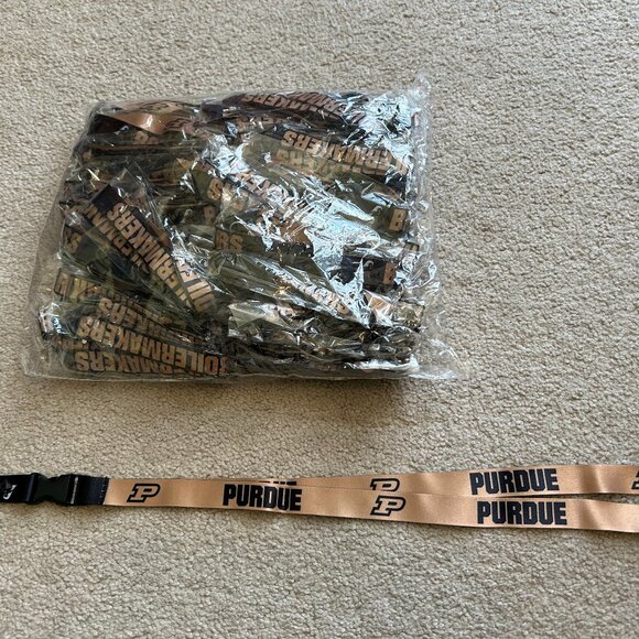 Purdue Boilermakers Lanyards Detachable Keychain Badge ID Holders Lot of 50 NWOT - Picture 1 of 4